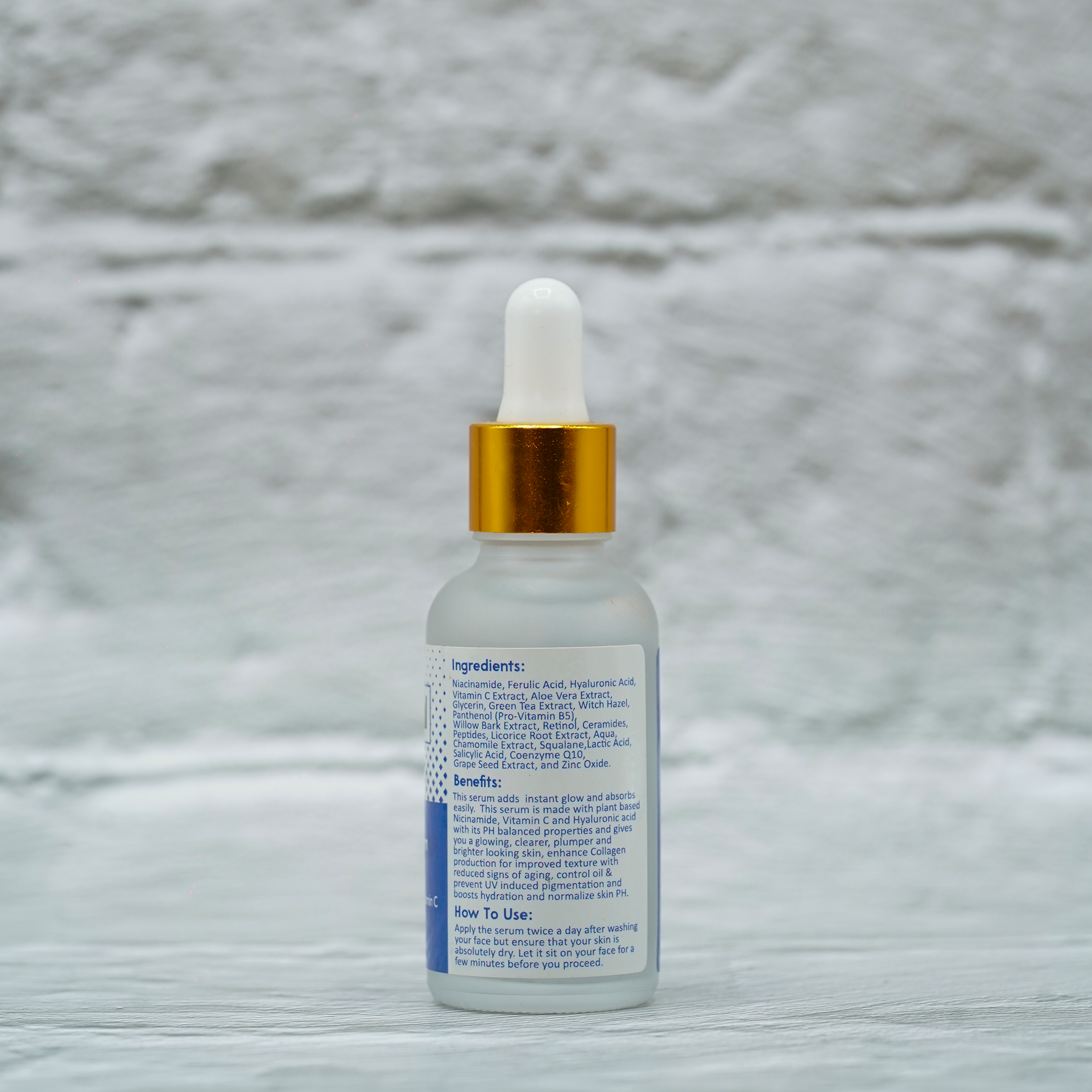 Face Glow Serum With Hyaluronic Acid